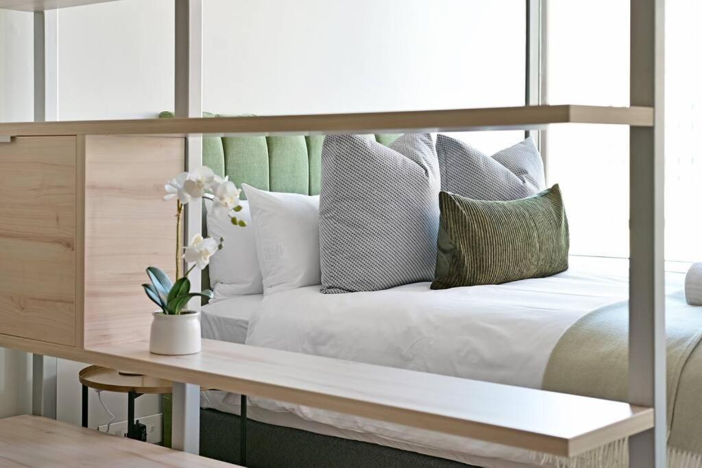 Apartment Aquila - Stylish 1-bed In Iconic High-rise Views Cape Town