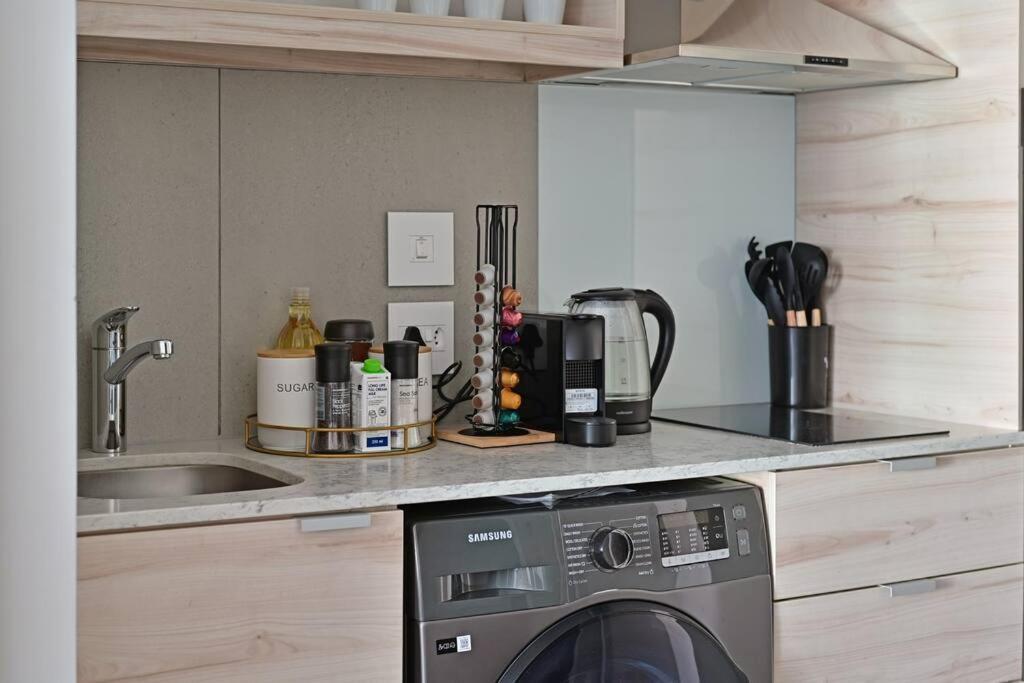 Apartment Aquila - Stylish 1-bed In Iconic High-rise Views