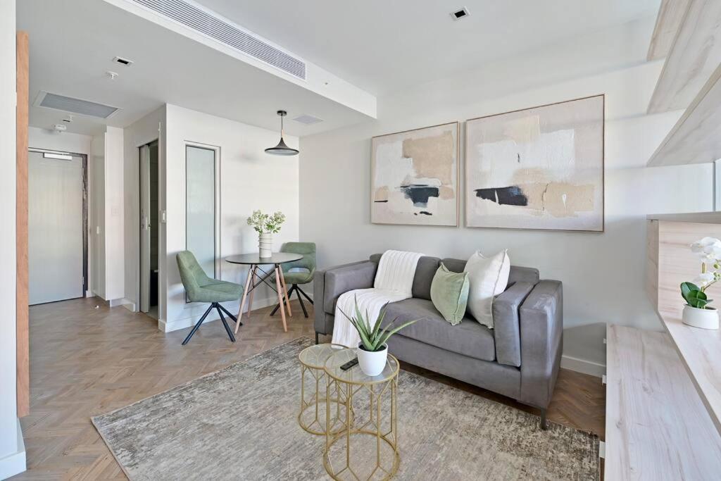 Aquila - Stylish 1-bed In Iconic High-rise Views Cape Town